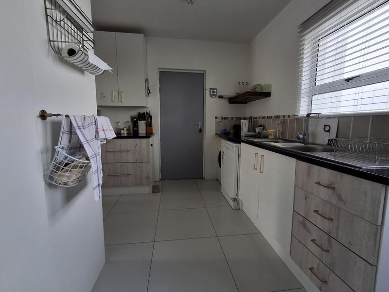 4 Bedroom Property for Sale in Lampiesbaai Western Cape